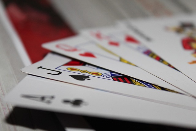 Danske casinoer gennem tiden: Fra spillehaller til digitale platforme